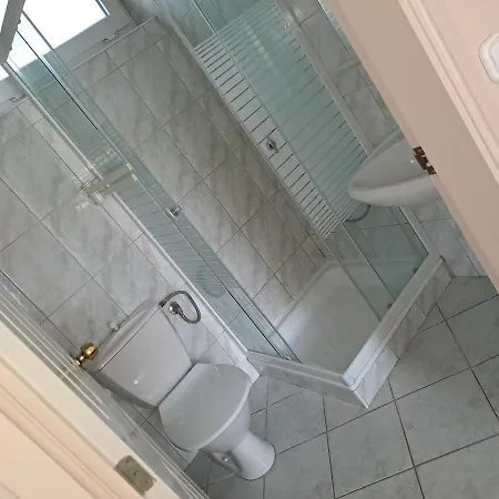 Alinka Apartmanhaz アパート バラトンレッレ
