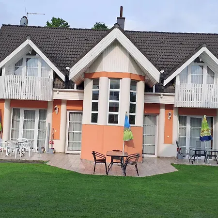 Alinka Apartmanhaz * バラトンレッレ